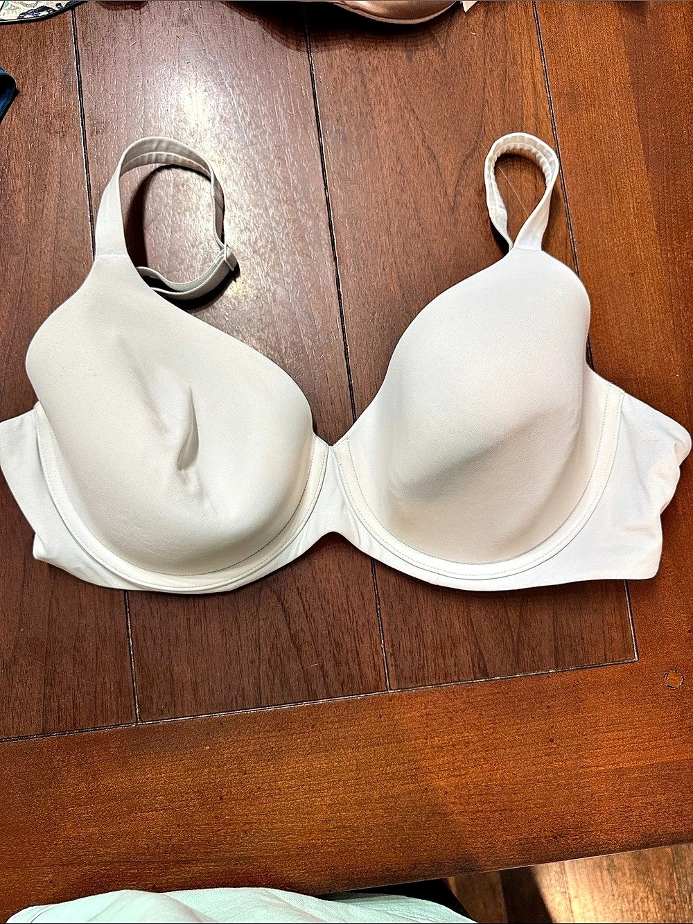Ambrielle Everyday Full Coverage white Bra size 36DDD